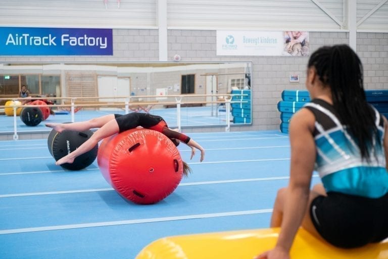 AirRoll back handspring gymnastics